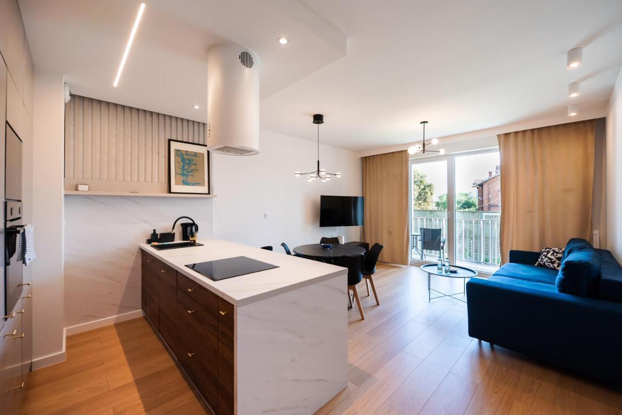 Wola Marble Apartment ワルシャワ エクステリア 写真