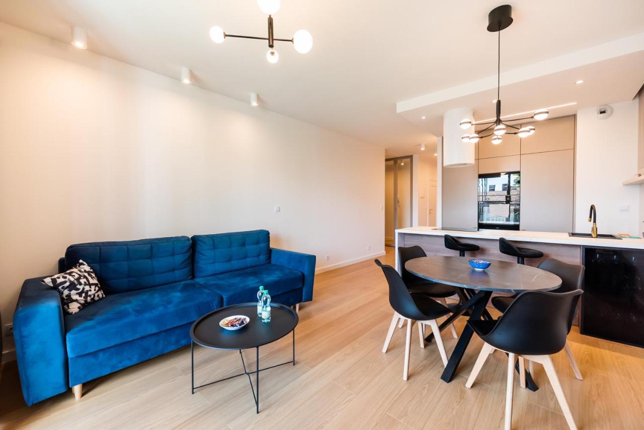 Wola Marble Apartment ワルシャワ エクステリア 写真